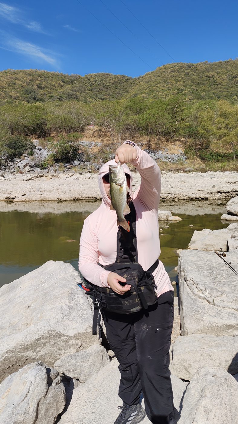Ricardo con la lobina